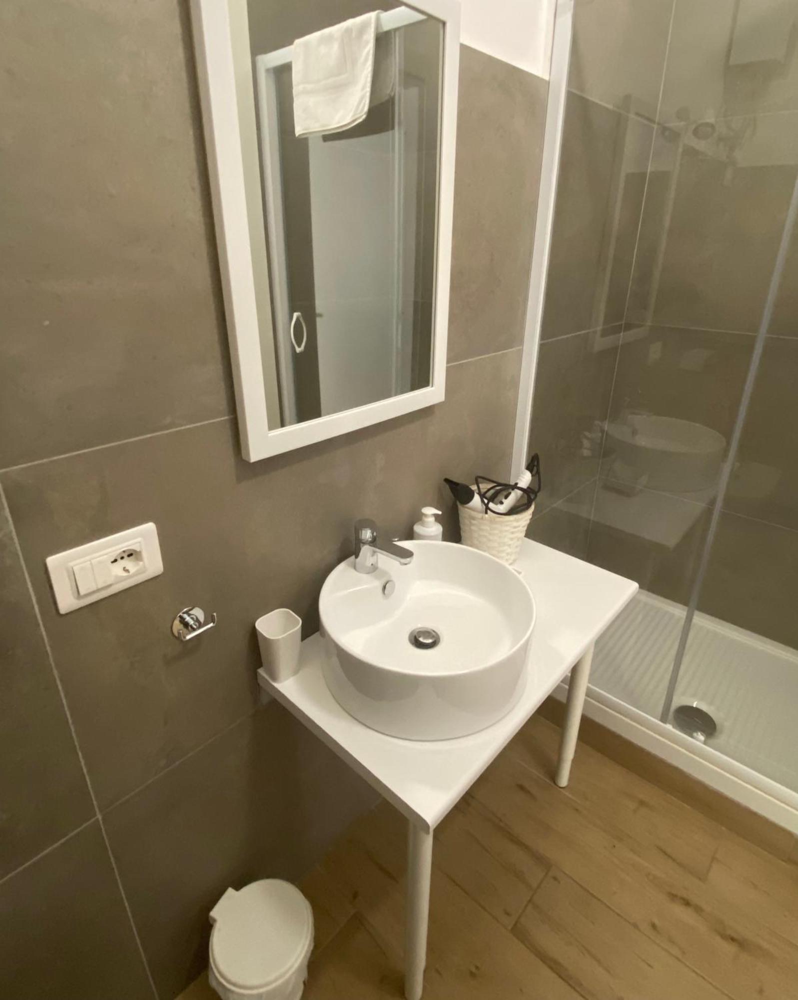 Vanvitelli Apartments Caserta Luaran gambar